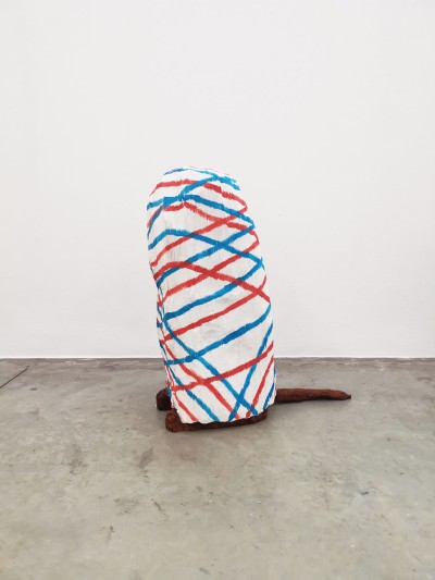 Nicolas Jullien - DOG HIDDEN ; Limewood and Acrylic - 47 x 20 x 43 Cm - 2024