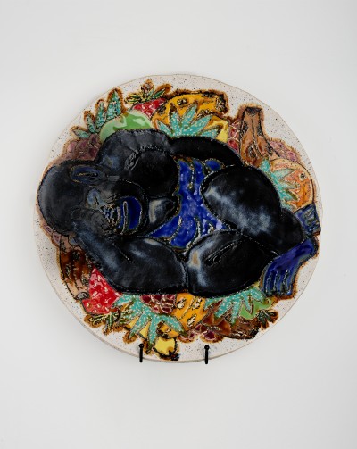 Eric Colonel & Thomas Spit - KING KONG 5 ; 2026 - Glazed Earthenware - H48 x W48 x D7 cm © Marie Valentine Gillard